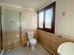 Photo 16- click for photo gallery